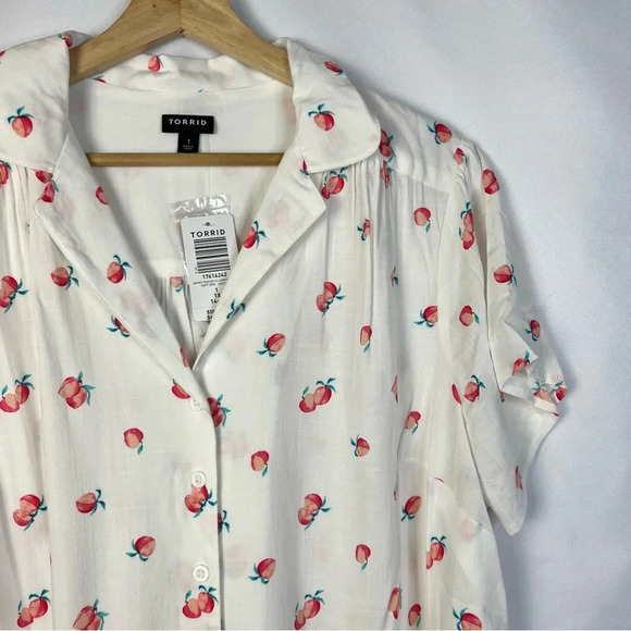 Torrid White Peach Printed Rayon Short Sleeve Button Down 1 - Picture 4 of 6